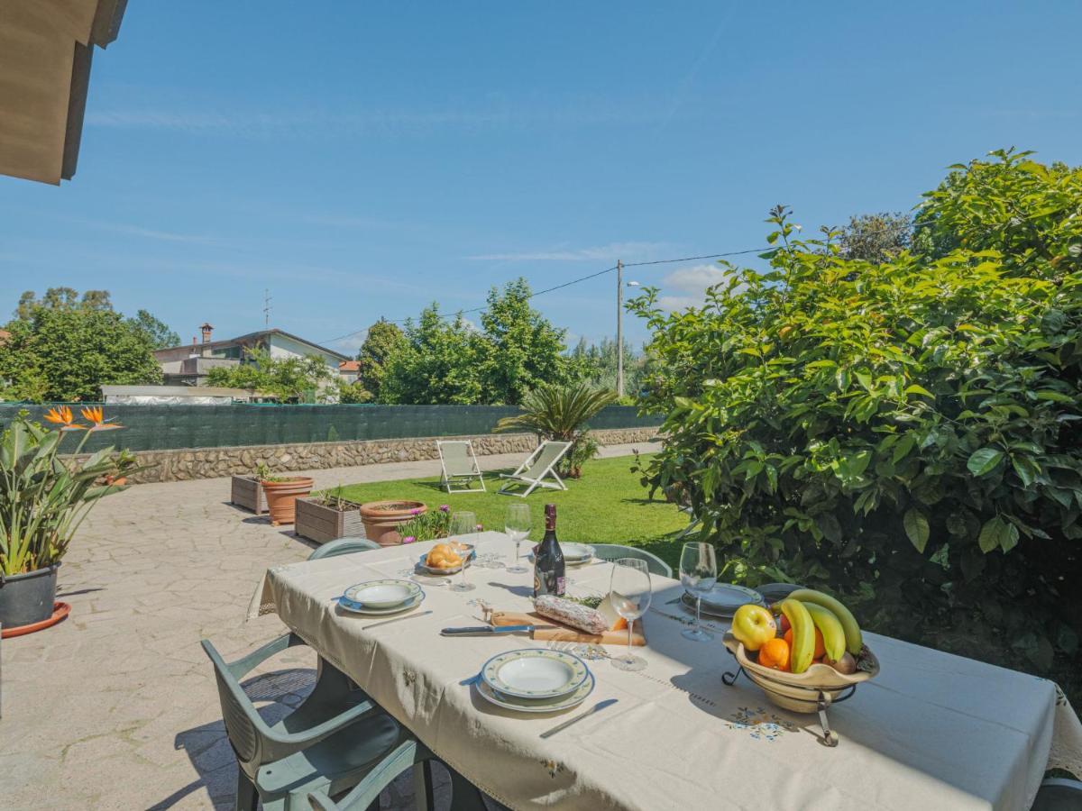 Apartment Emiliano By Interhome Marina di Massa Exterior photo